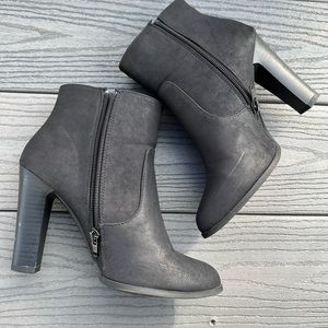 Women's side zip low platform chunky heel ankle booties black size 7